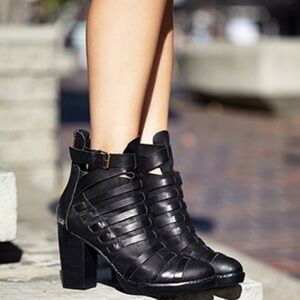 leather Dream Weaver Black Strappy Heeled Ankle Boots